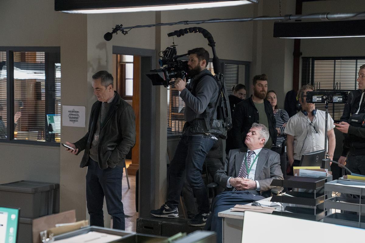 James Nesbitt and crew behind the scenes of BLOODLANDS. Cr: HTM Television/Steffan Hill