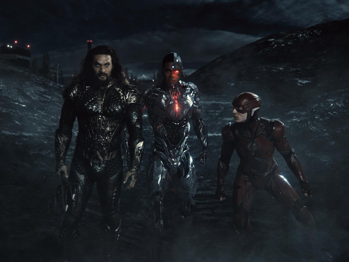 Jason Momoa as Aquaman/Arthur Curry, Ray Fisher as Cyborg/Victor Stone and Ezra Miller as The Flash/Barry Allen in ZACK SNYDER’S JUSTICE LEAGUE. Cr: HBO Max