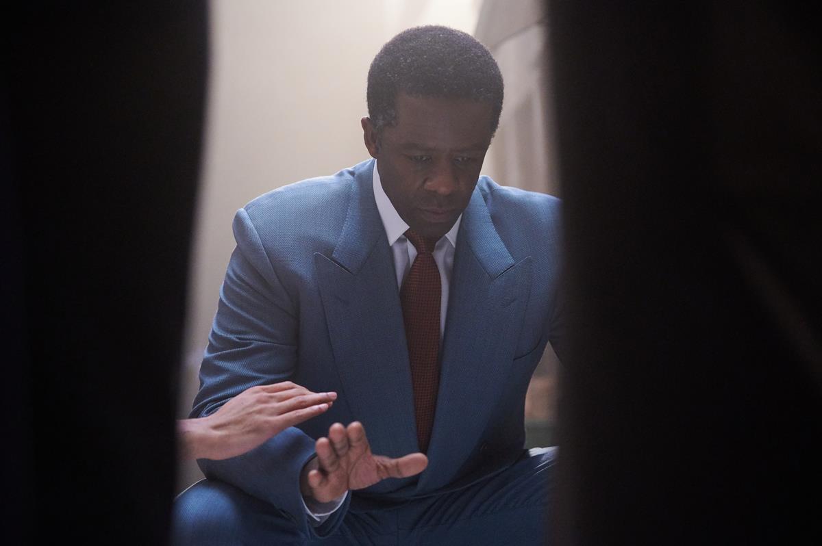 Adrian Lester as the Prince in the National Theatre’s “Romeo & Juliet,” directed by Simon Godwin. Cr: Rob Youngson/National Theatre