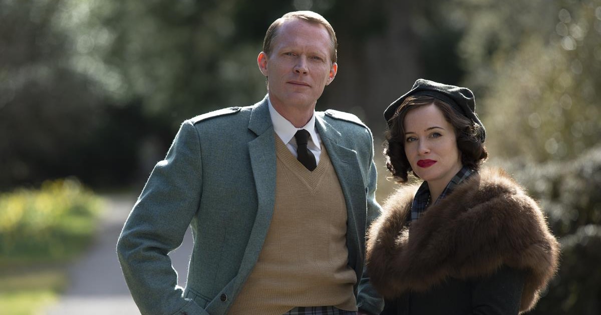 Paul Bettany as Ian Campbell and Claire Foy as Margaret Campbell in director Anne Sewitsky’s “A Very British Scandal.” Cr: Alan Peebles/Amazon Studios