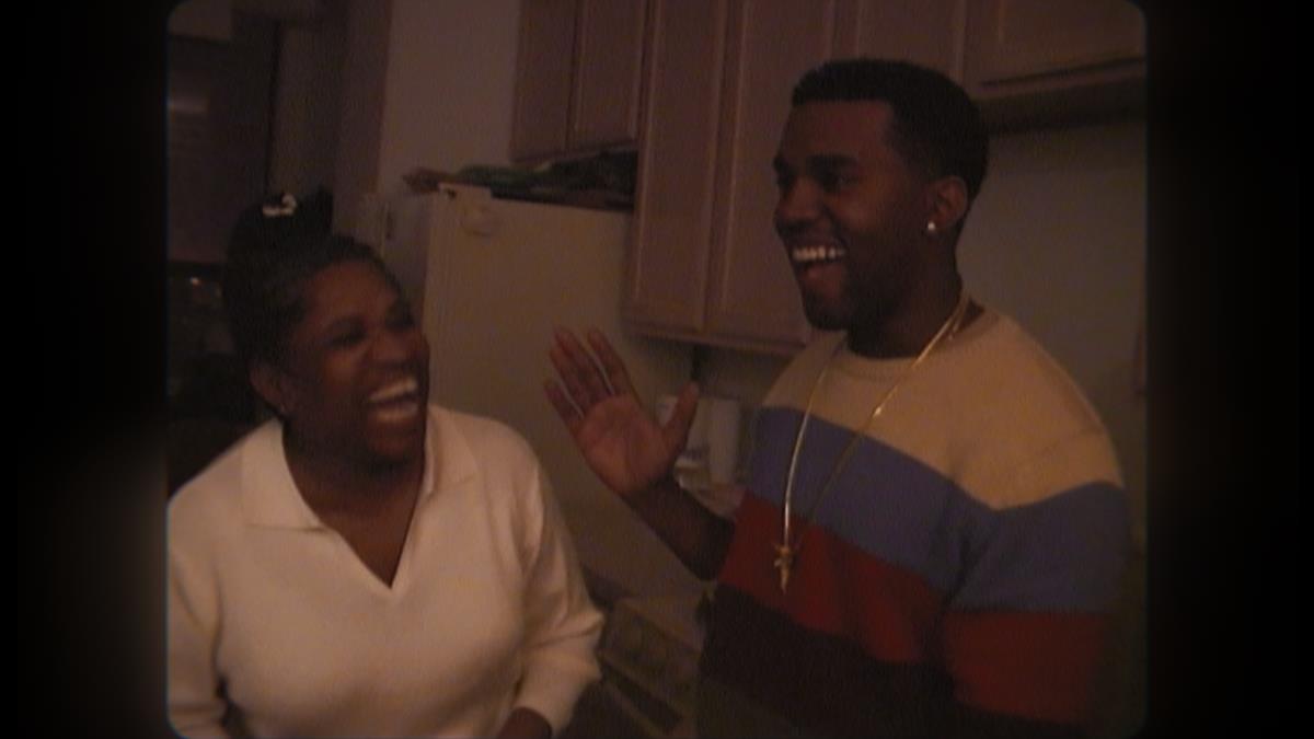 Kanye “Ye” West and Donda West in “jeen-yuhs: A Kanye Trilogy.” Cr: Netflix