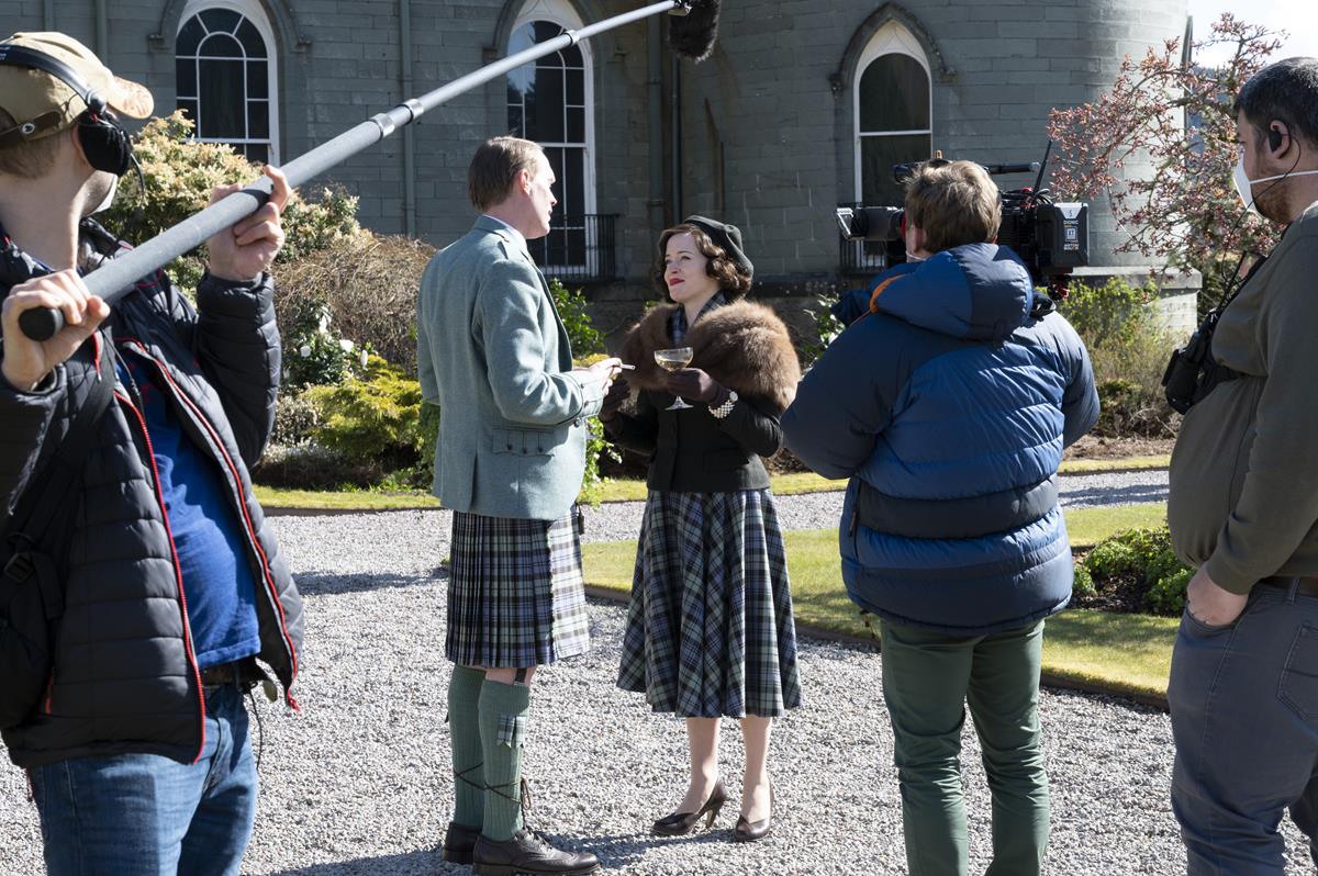 Paul Bettany and Claire Foy on the set of “A Very British Scandal.” Cr: Alan Peebles/Amazon Studios