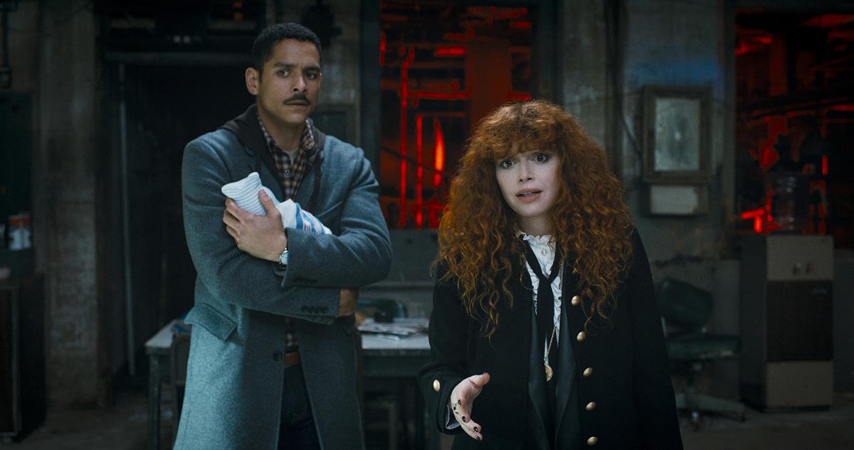 Charlie Barnett as Alan Zaveri and Natasha Lyonne as Nadia Vulvokov in season 2 episode 7 of “Russian Doll.” Cr: Netflix