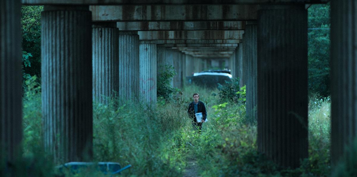 Jamie Bell as Harper Curtis in episode 2 of “Shing Girls.” Cr: Apple TV+