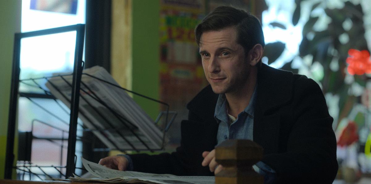 Jamie Bell as Harper Curtis in episode 3 of “Shing Girls.” Cr: Apple TV+