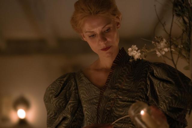 Claire Danes in “The Essex Serpent.” Cr: Apple TV+