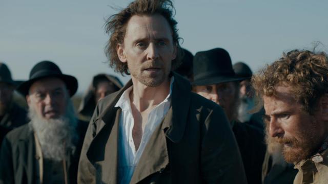 Tom Hiddleston in “The Essex Serpent.” Cr: Apple TV+