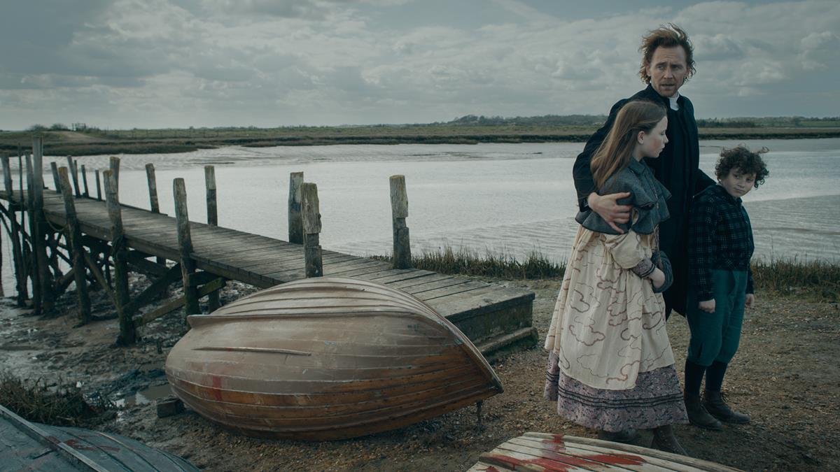 Dixie Egerickx, Tom Hiddleston and Ryan Reffell in “The Essex Serpent.” Cr: Apple TV+