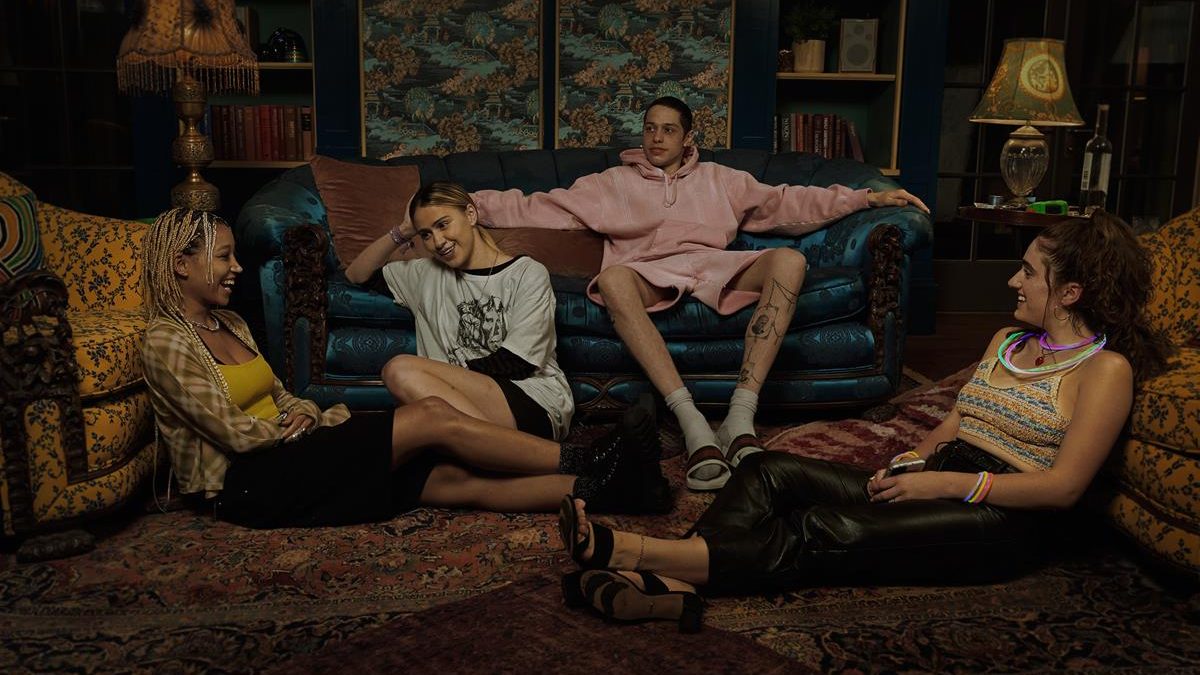 Amandla Stenberg as Sophie, Maria Bakalova as Bee, and Pete Davidson as David Rachel Sennott as Alice in “Bodies Bodies Bodies” Cr: A24