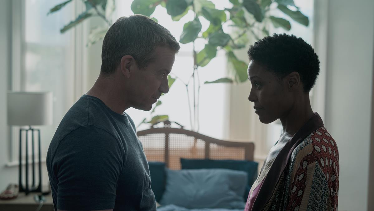 Jude Cudjoe and Christine Adams in “Hijack.” Cr: Aidan Monaghan/Apple TV+.