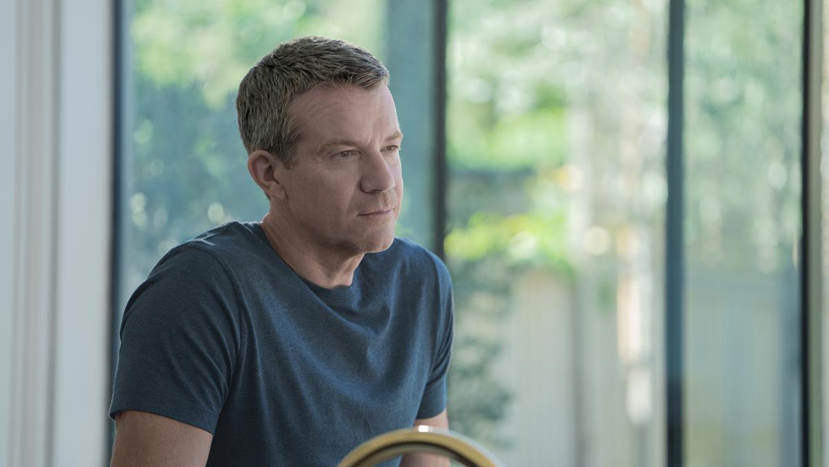 Max Beesley in “Hijack.” Cr: Aidan Monaghan/Apple TV+.