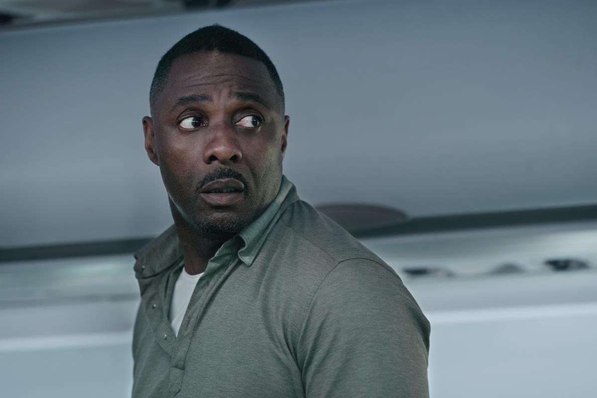 Idris Elba in “Hijack.” Cr: Aidan Monaghan/Apple TV+.