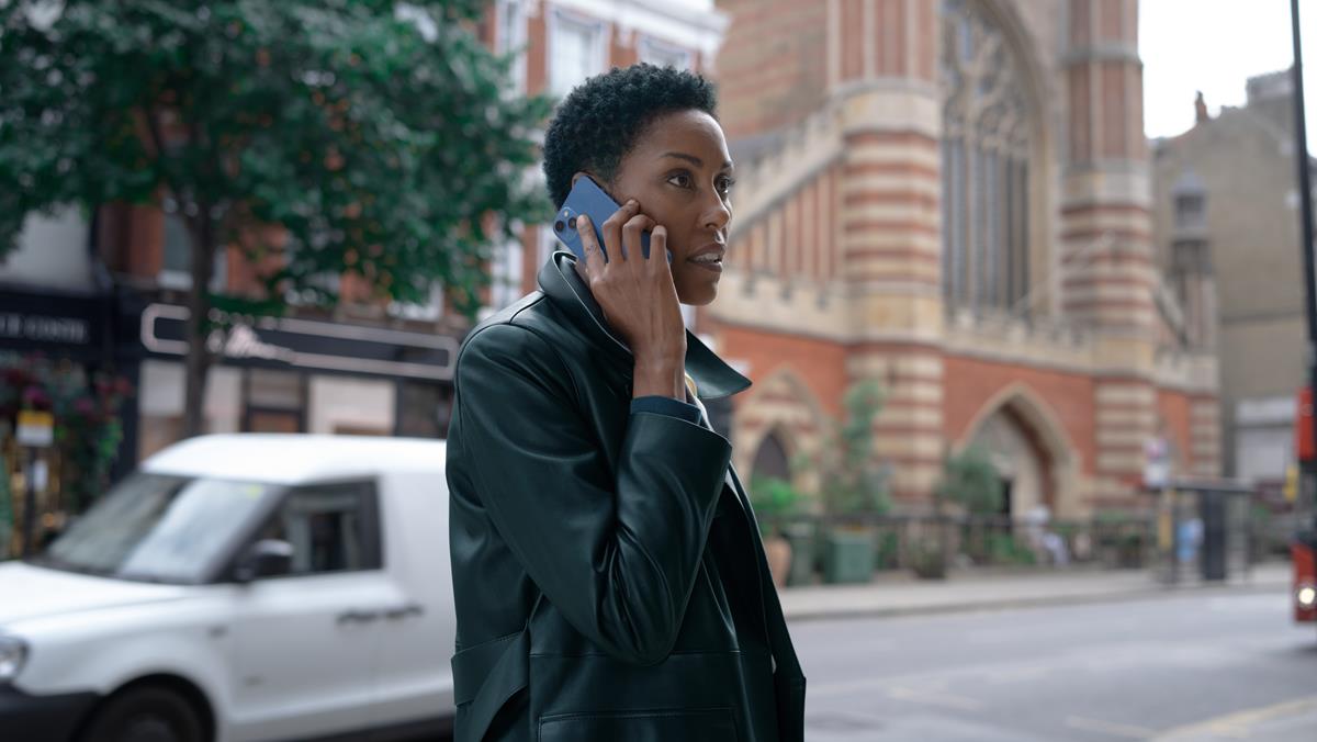 Christine Adams in “Hijack.” Cr: Aidan Monaghan/Apple TV+.